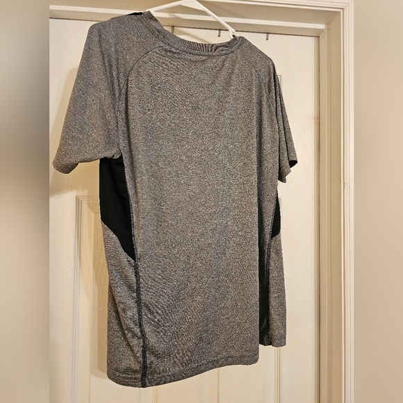 NHL Pittsburgh Penguins Grey T-shirt. Size:L - Picture 3 of 4